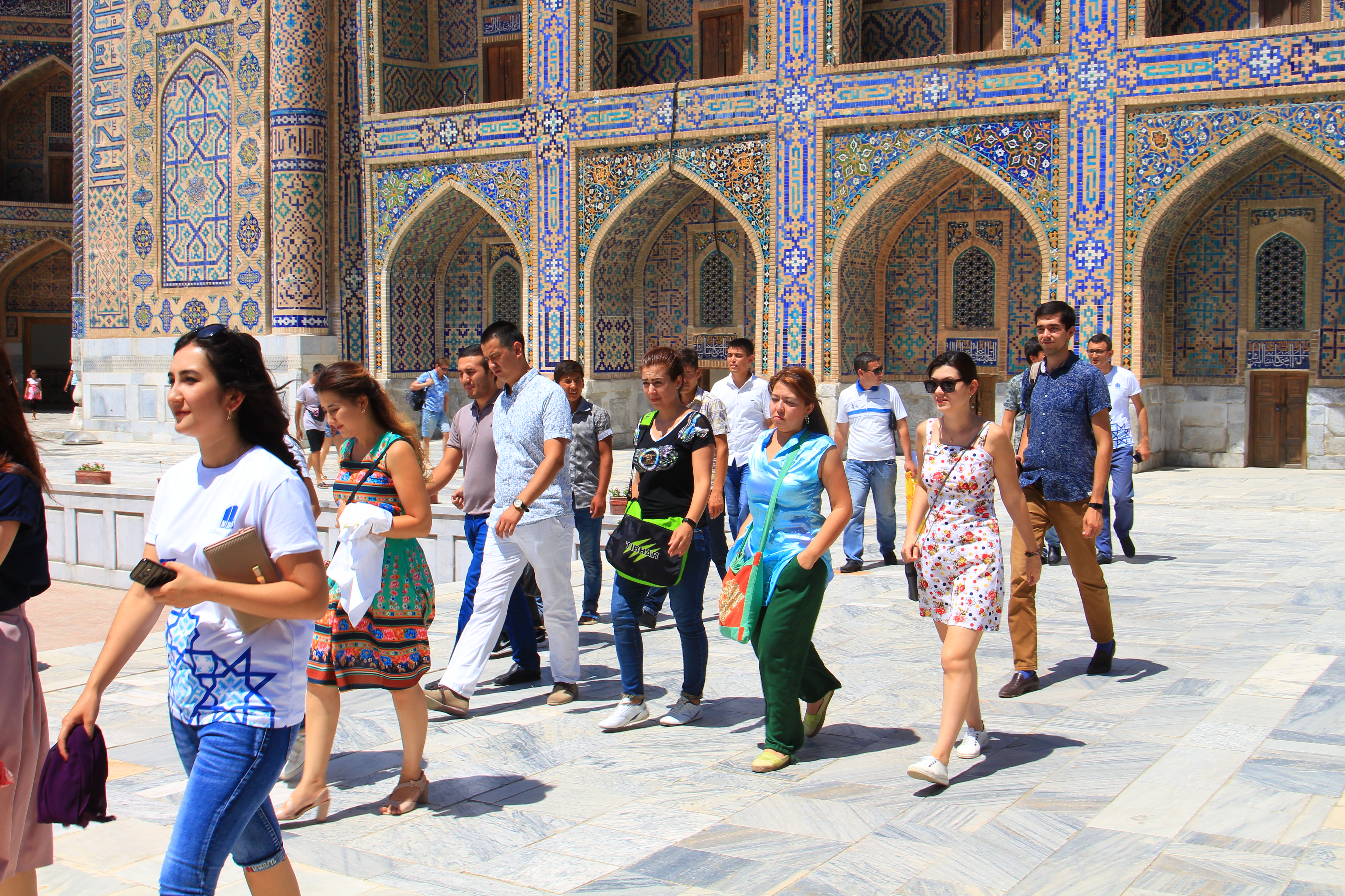 Магнитная привлекательность Узбекистана: рай для путешественников с Minzifa Travel