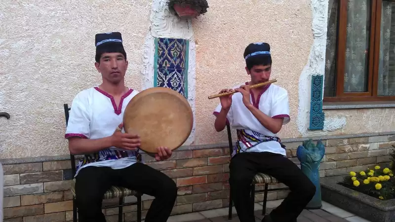 Музыкальные инструменты Узбекистана