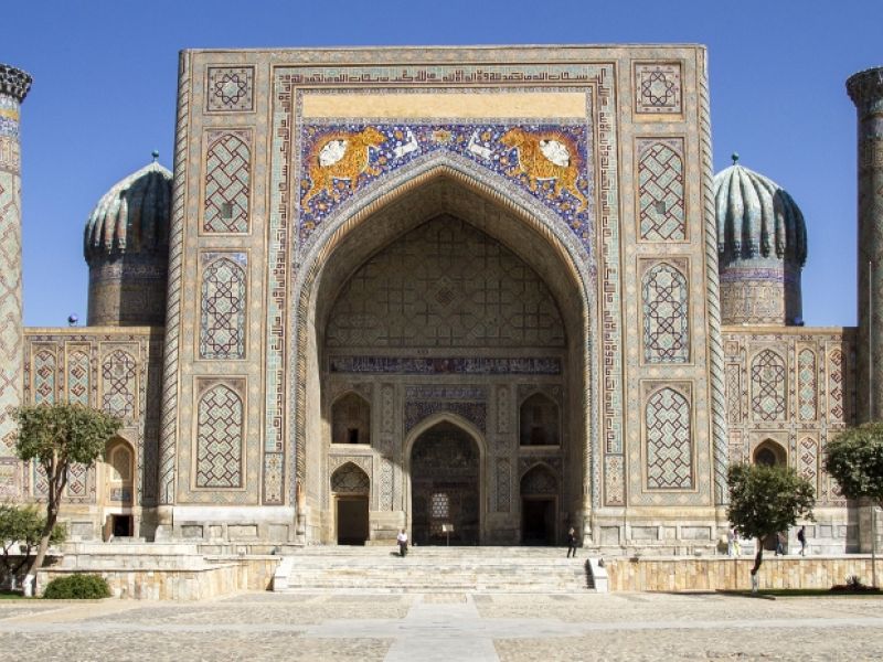 Узбекистан с 1 марта отменяет обязательный масочный режим