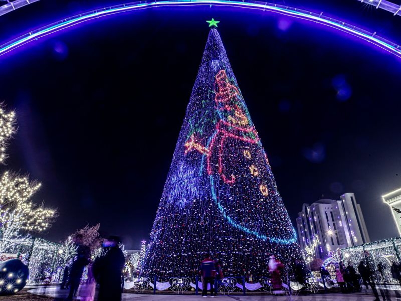 Как отмечают Новый год в Узбекистане: елка, блюда, традиции 