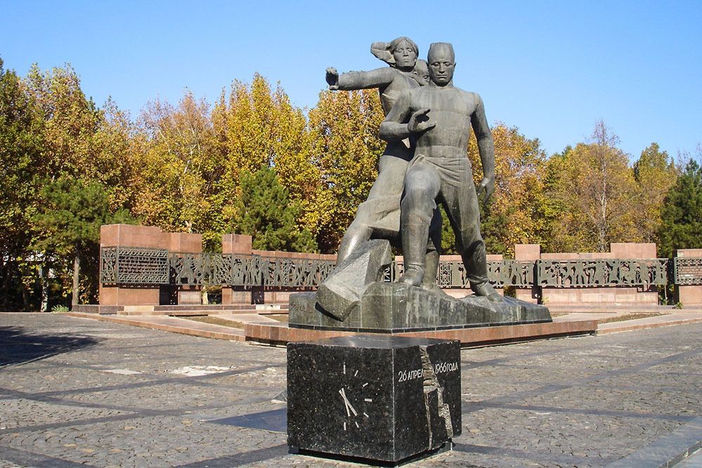 Монумент Мужества: Символ Непоколебимого Духа Ташкента